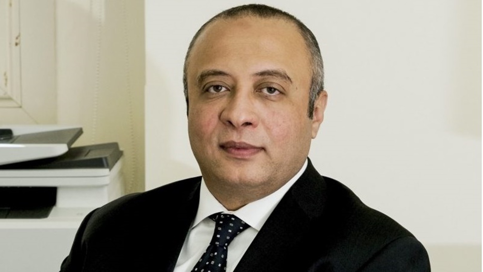 رجلالأعمال محمود بزان