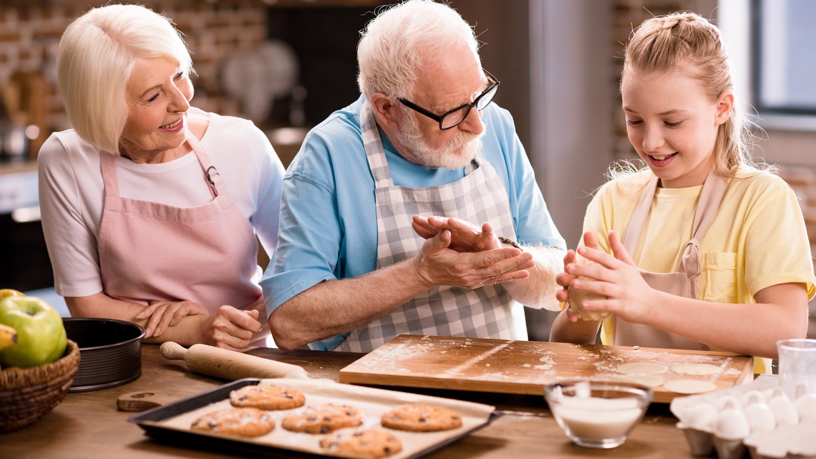 طريقة عمل السينابون بمربى البرقوق