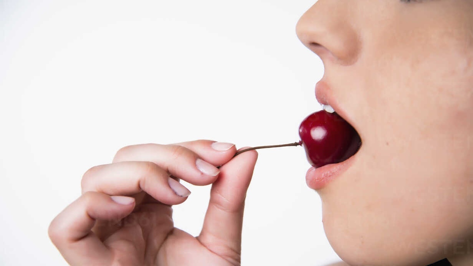 فوائد الكريز عديده