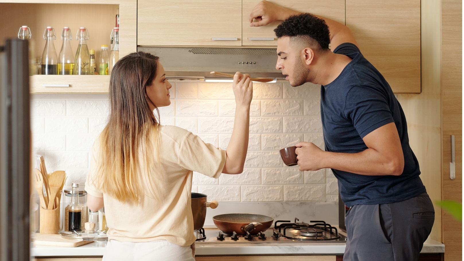 طريقة عمل شوربة الحمص بالدجاج