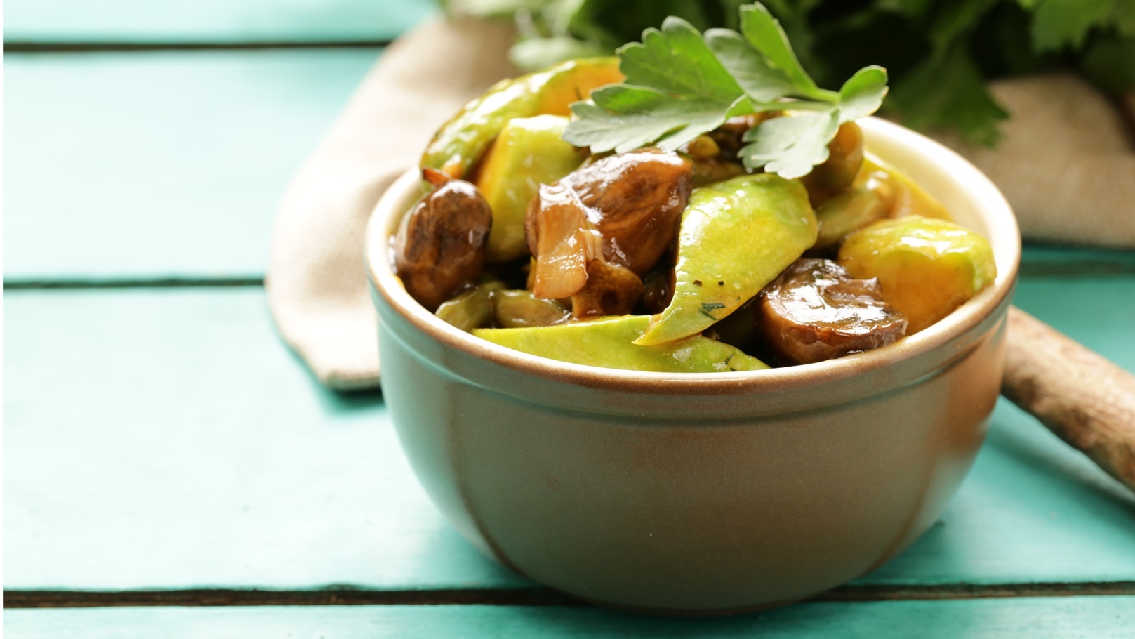 طريقة عمل القلقاس باللحمة الحمراء