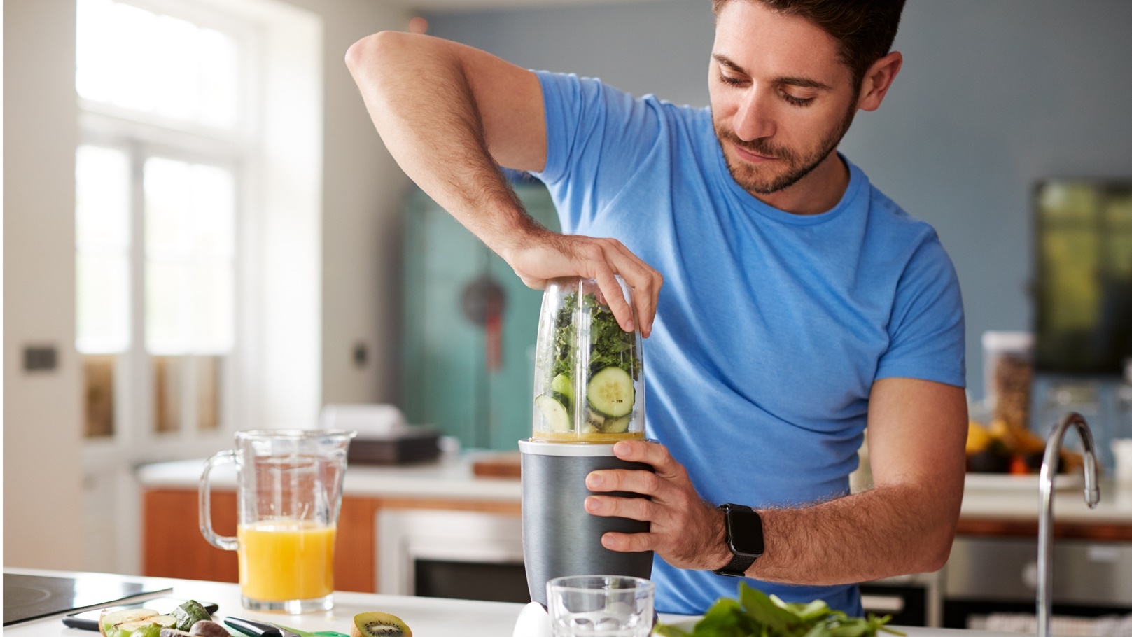 طريقة عمل كوكتيل الزبادي بالتمر