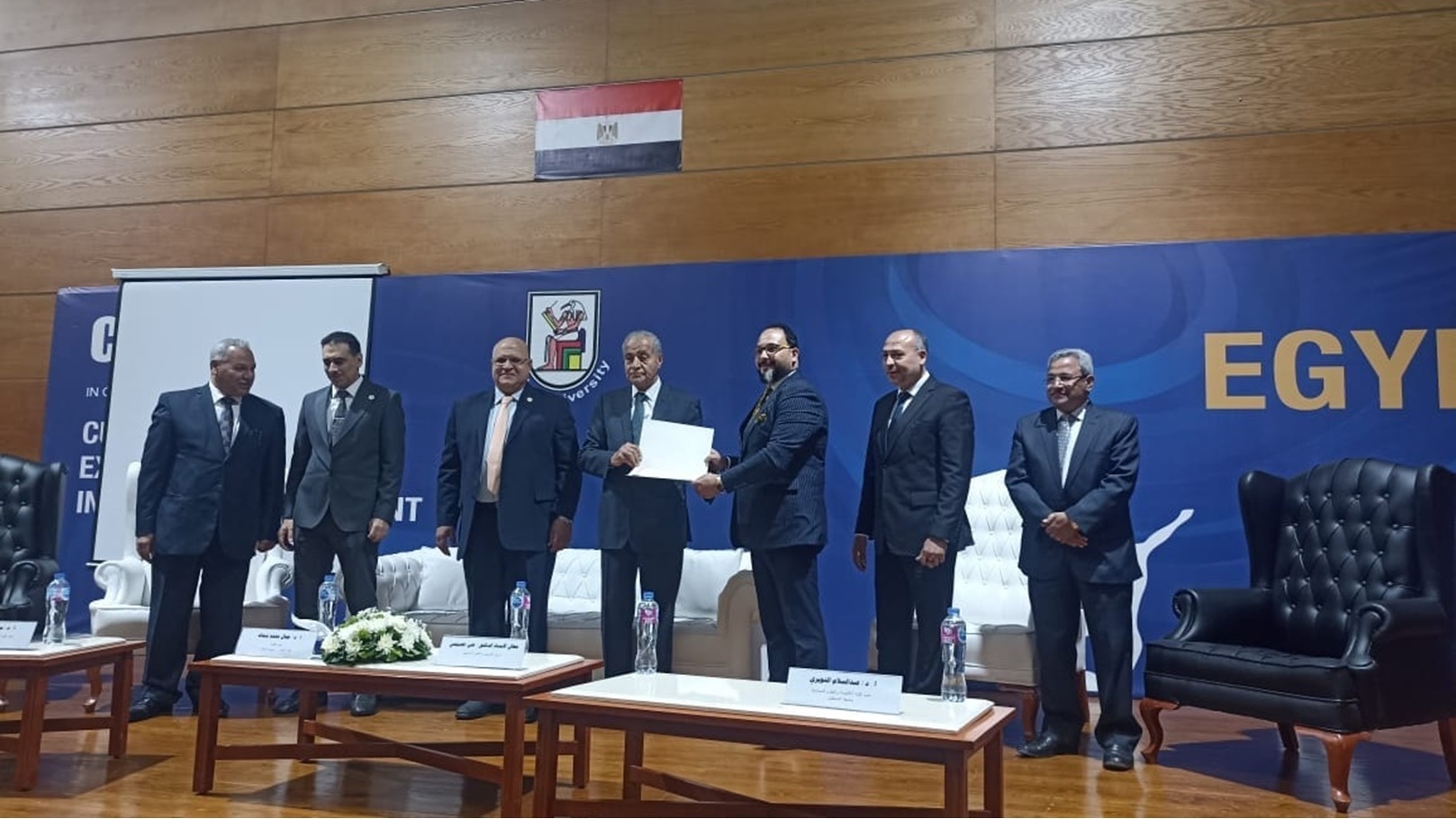 وزير التموين بجامعة القاهرة