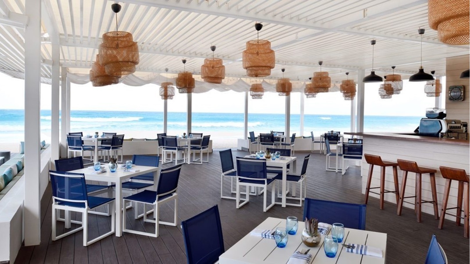 مطاعم الساحل الشمالي