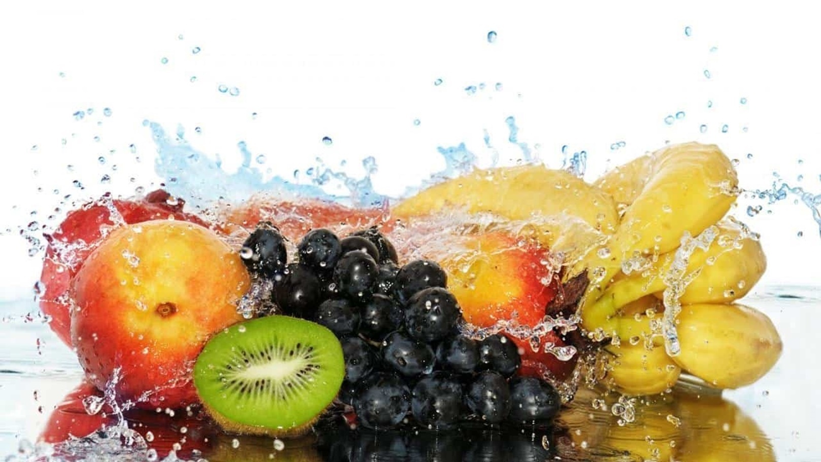 أطعمة غنية بالماء