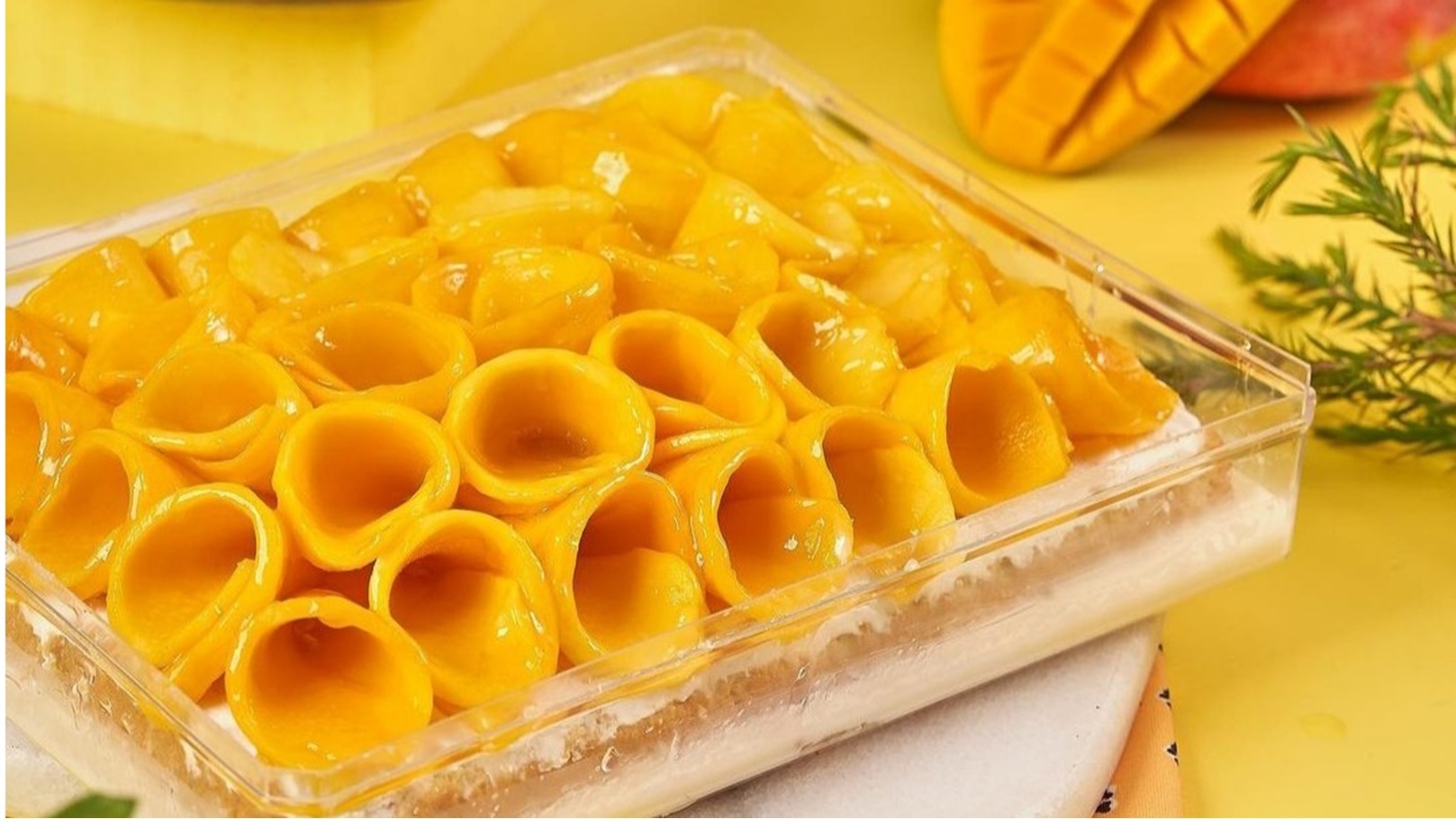 كعكة المانجو بالتري ليتشي