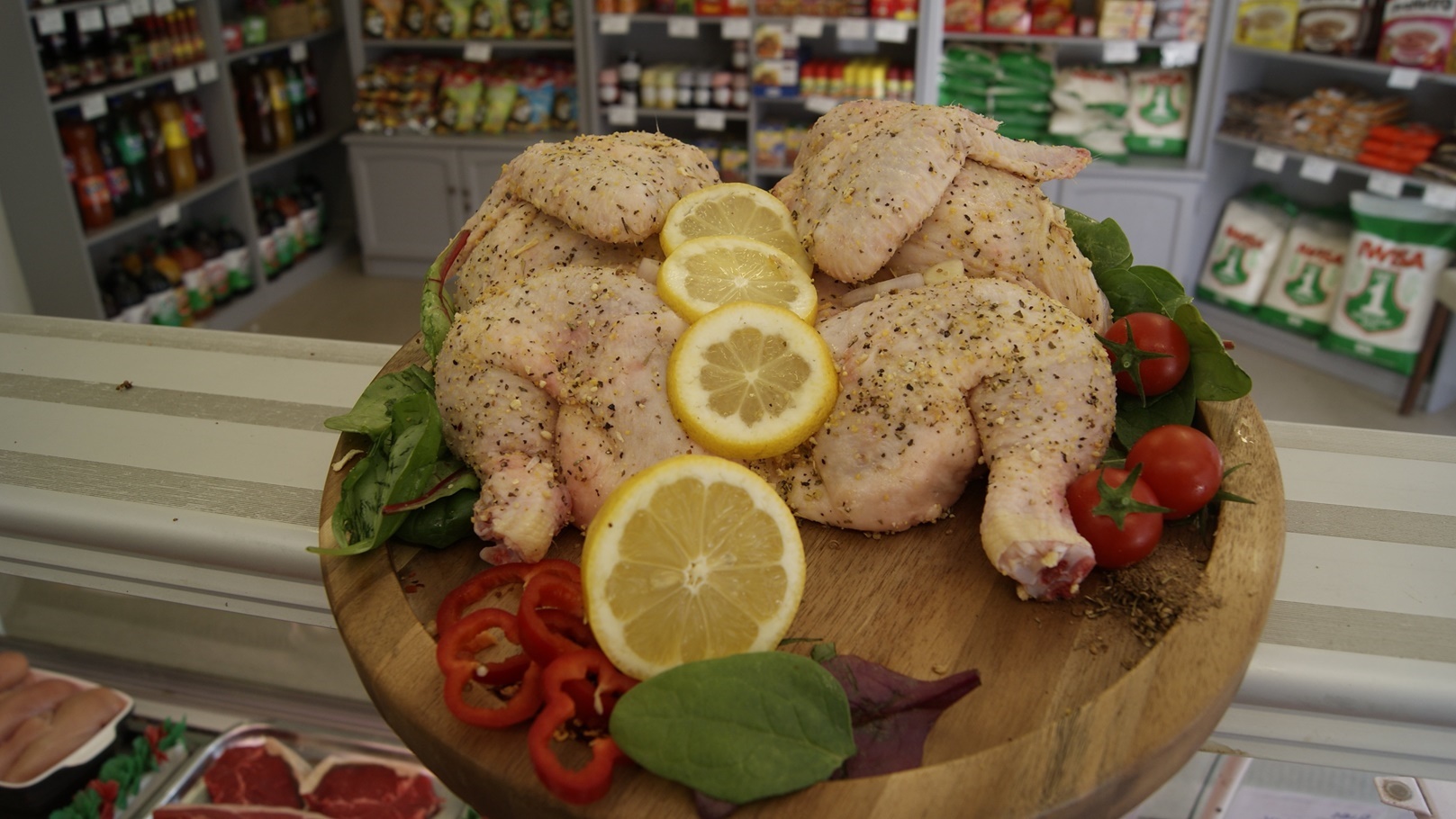 فراخ متبلة في السلاسل التجارية