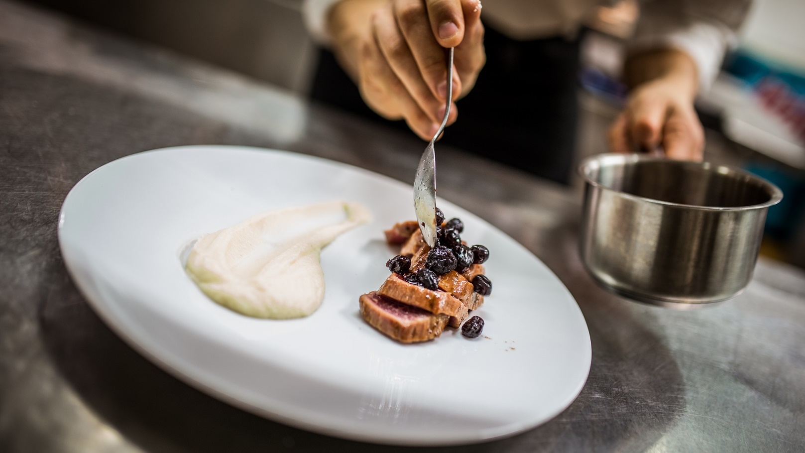 طريقة عمل بان كيك الفراولة والكيوي