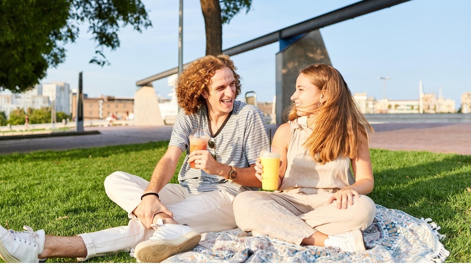 طريقة عمل سموثي البطيخ بالحليب والأفوكادو