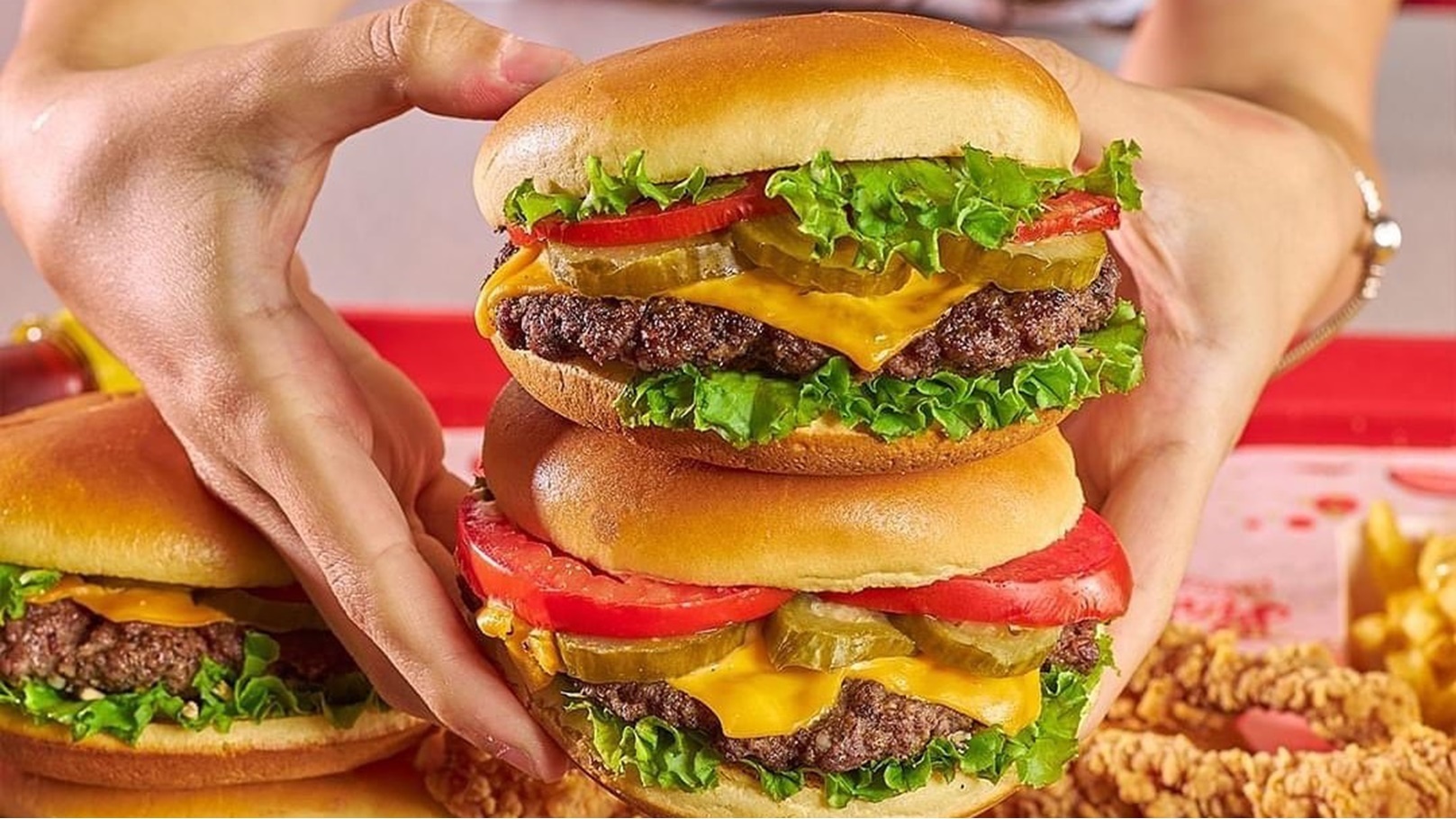 295795703_382351320652502_3427226588516052928_n