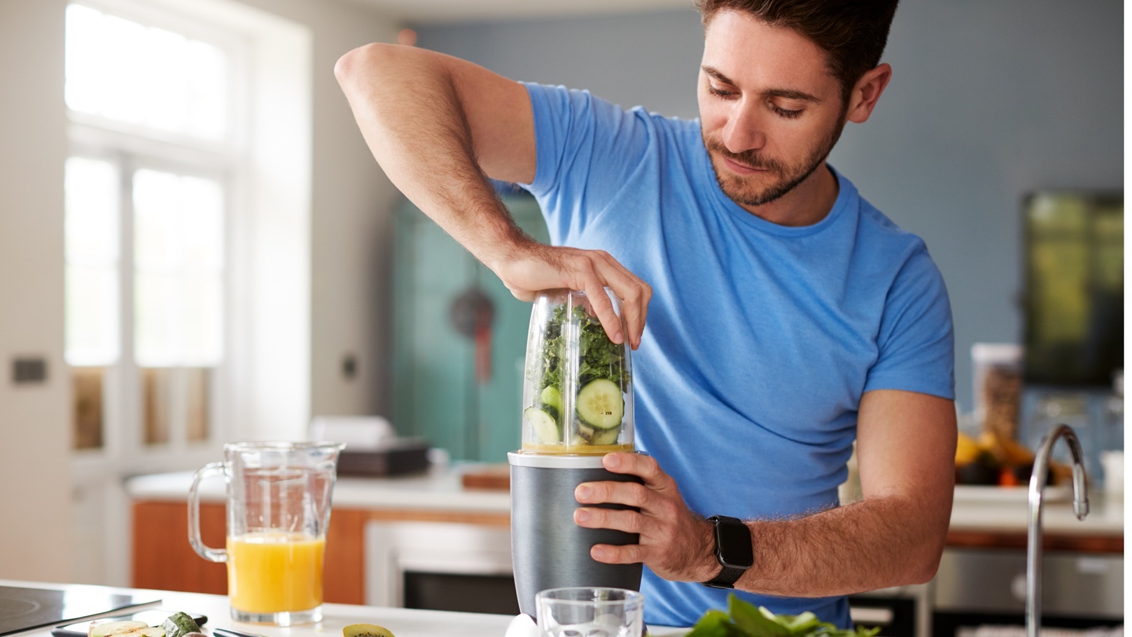 طريقة عمل سموثي الجوافة بالتمر