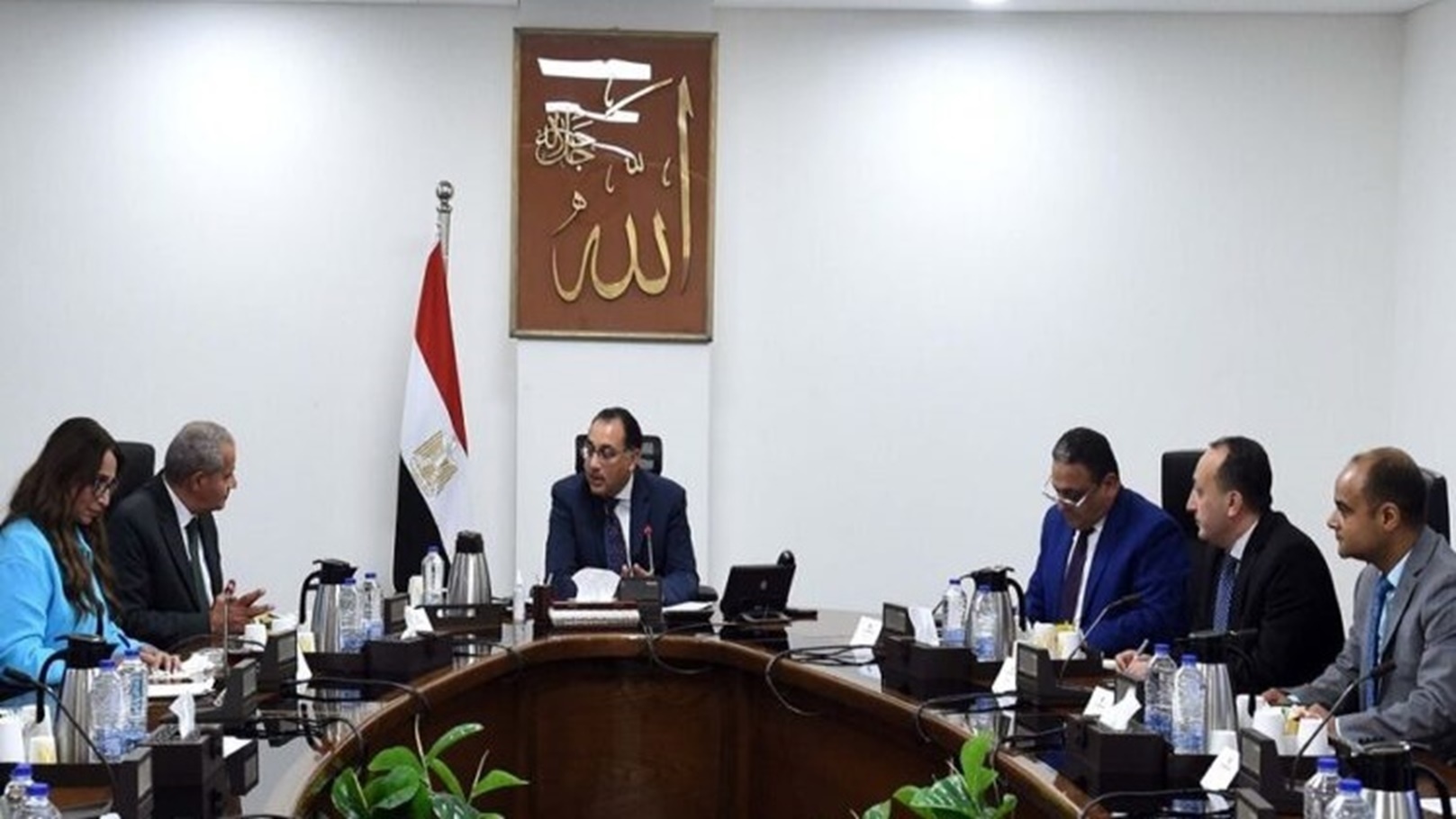 وزير التموين ورئيس مجلس الوزراء