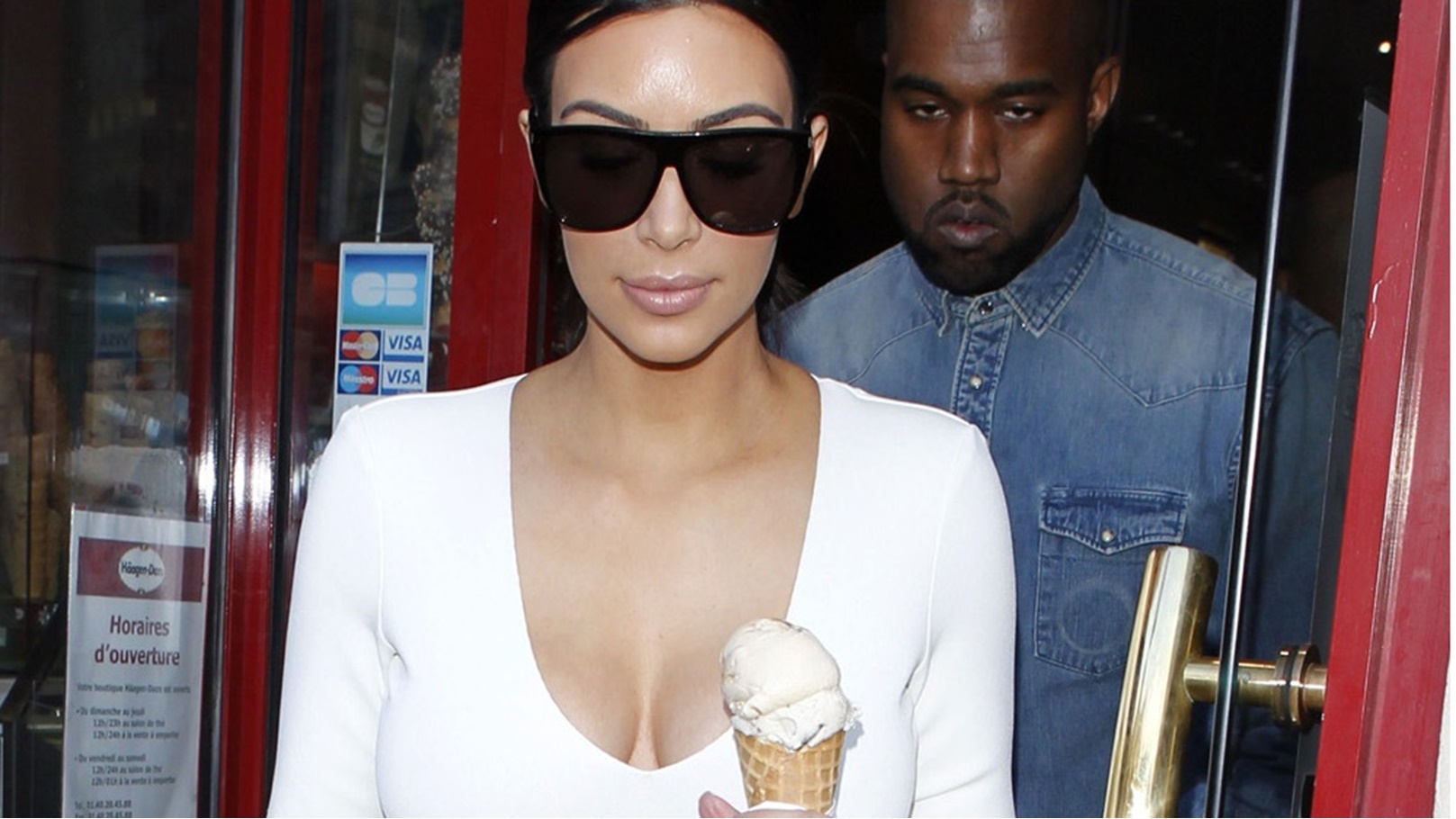 كيم كادراشيان وآيس كريم