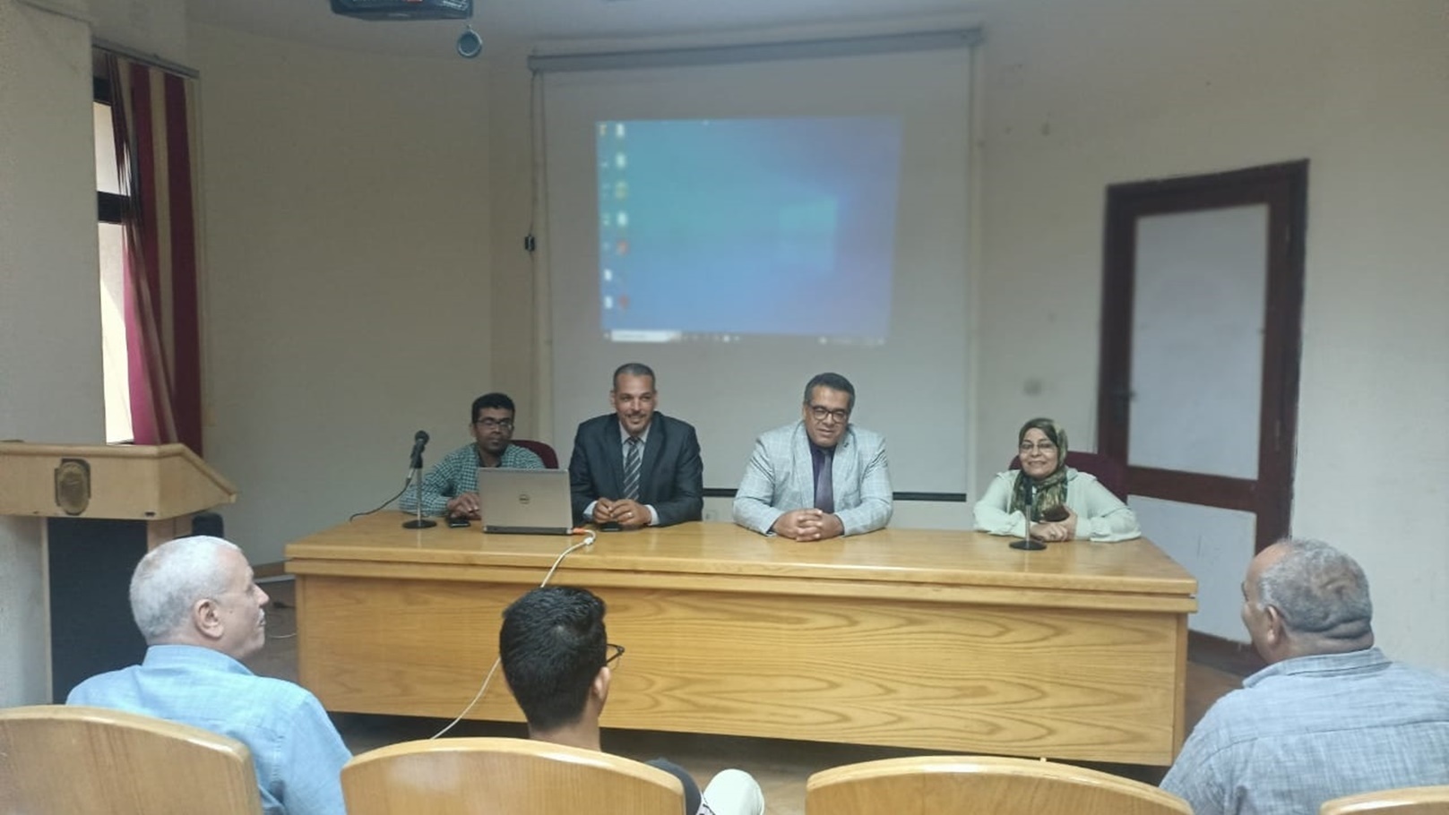 جانب من اللقاء