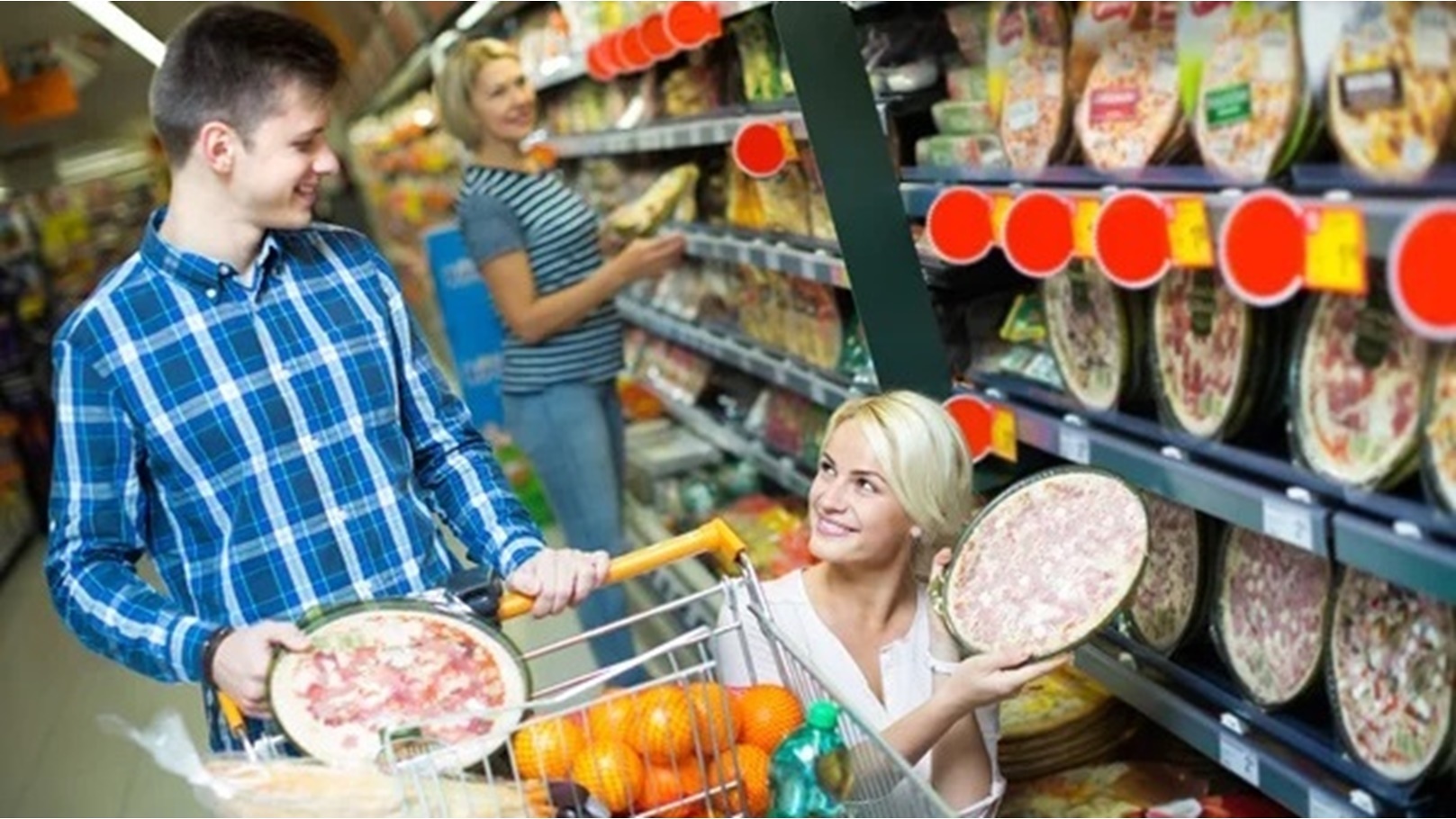 البيتزا أنواع مختلفة في السلاسل التجارية