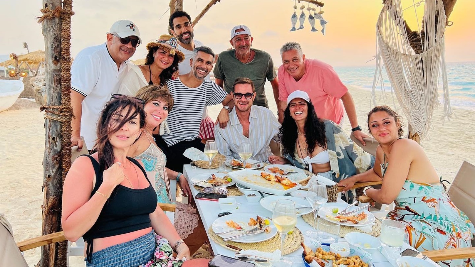 تناول الطعام في مطعم Galambo