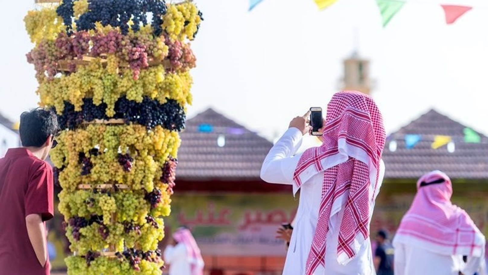 78-010627-grape-farmers-marketing-7