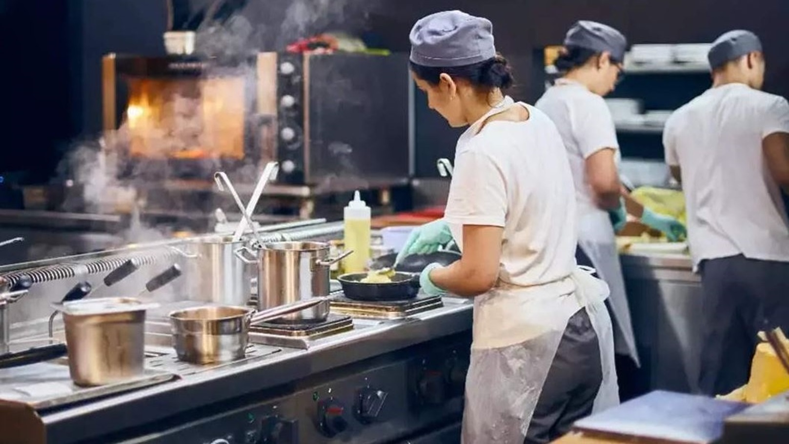 مطبخ المطعم